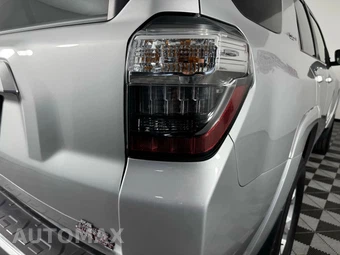 2023 Toyota 4Runner SR5 - miniatura 29