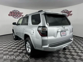 2023 Toyota 4Runner SR5 - miniatura 5