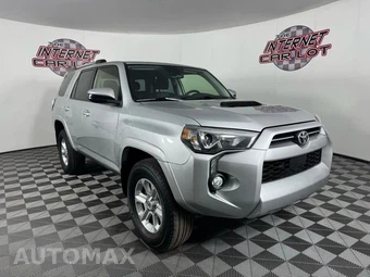 2023 Toyota 4Runner SR5 - miniatura 9