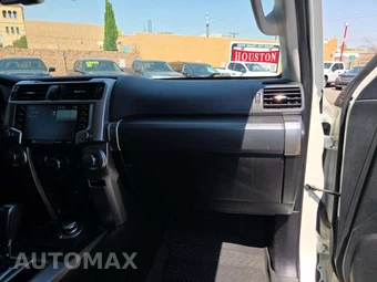 2023 Toyota 4Runner SR5 - miniatura 16