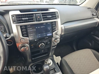 2023 Toyota 4Runner SR5 - miniatura 11