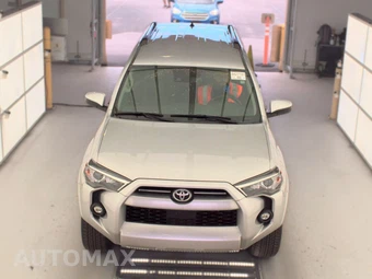 2023 Toyota 4Runner SR5 - miniatura 2