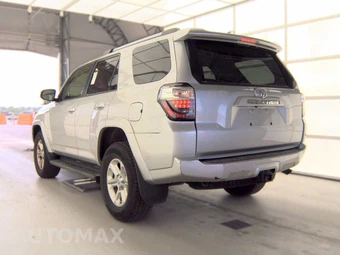 2023 Toyota 4Runner SR5 - miniatura 6