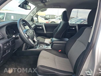2023 Toyota 4Runner SR5 - miniatura 7