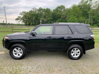 2023 Toyota 4Runner SR5 Premium - miniatura 8