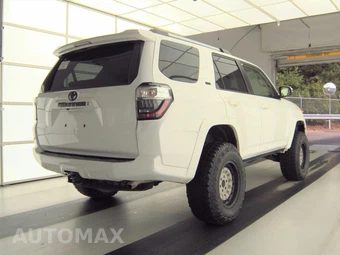 2023 Toyota 4Runner SR5 Premium - miniatura 4