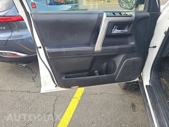 2023 Toyota 4Runner SR5 Premium - miniatura 9
