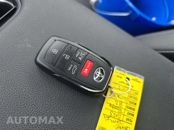 2023 Toyota bZ4X Limited - miniatura 8