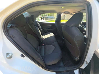 2023 Toyota Camry Hybrid LE - miniatura 16