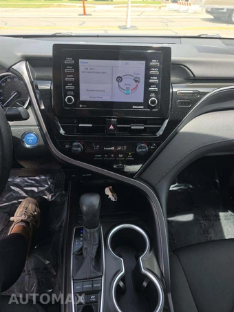 2023 Toyota Camry Hybrid LE - miniatura 10