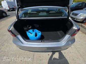 2023 Toyota Camry Hybrid LE - miniatura 14