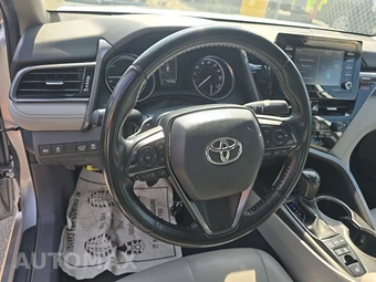 2023 Toyota Camry Hybrid SE - miniatura 10