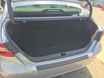2023 Toyota Camry Hybrid SE - miniatura 17