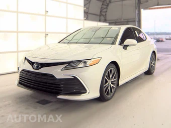 2023 Toyota Camry Hybrid XLE