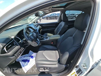 2023 Toyota Camry Hybrid XLE - miniatura 7