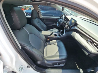 2023 Toyota Camry Hybrid XLE - miniatura 8