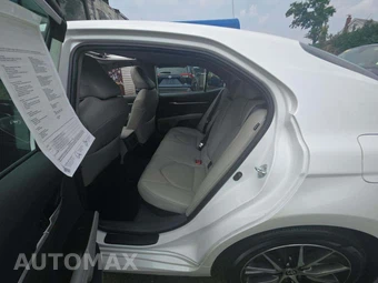 2023 Toyota Camry Hybrid XLE - miniatura 13