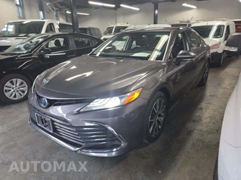 2023 Toyota Camry Hybrid XLE