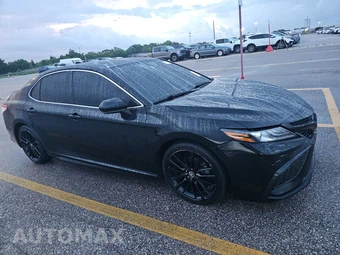 2023 Toyota Camry Hybrid XSE - miniatura 3