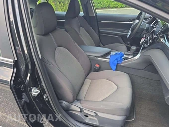 2023 Toyota Camry LE - miniatura 18