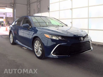 2023 Toyota Camry LE - miniatura 4