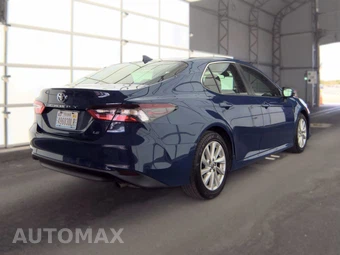 2023 Toyota Camry LE - miniatura 5