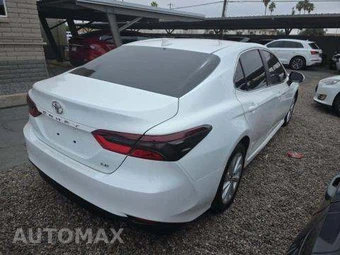 2023 Toyota Camry LE - miniatura 3