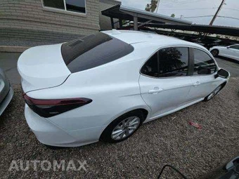 2023 Toyota Camry LE - miniatura 4