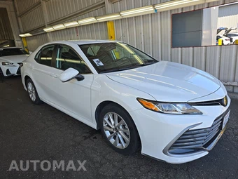 2023 Toyota Camry LE - miniatura 3