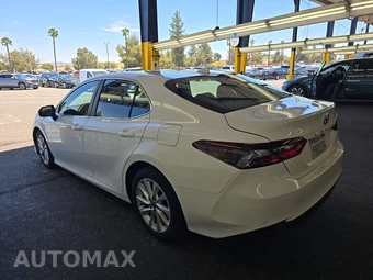 2023 Toyota Camry LE - miniatura 6