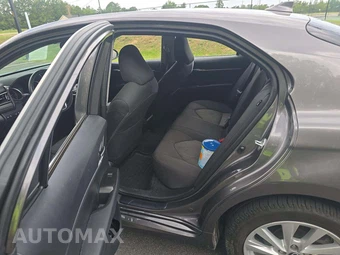 2023 Toyota Camry LE - miniatura 10