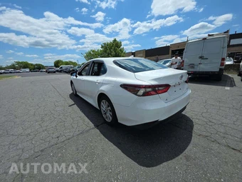 2023 Toyota Camry LE - miniatura 2