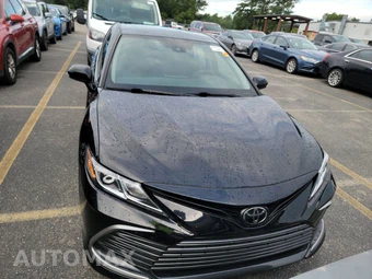 2023 Toyota Camry LE - miniatura 2