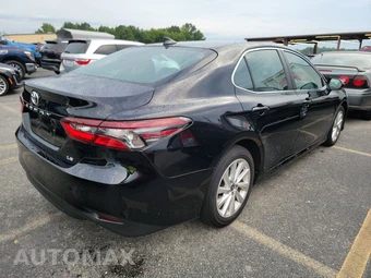2023 Toyota Camry LE - miniatura 4