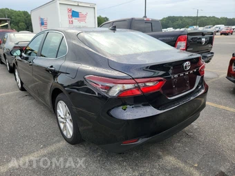 2023 Toyota Camry LE - miniatura 6