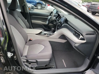 2023 Toyota Camry LE - miniatura 8