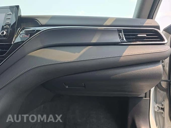 2023 Toyota Camry LE - miniatura 16