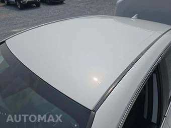 2023 Toyota Camry LE - miniatura 9