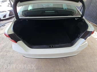 2023 Toyota Camry LE - miniatura 11