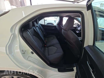 2023 Toyota Camry LE - miniatura 13
