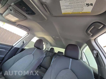 2023 Toyota Camry LE - miniatura 8