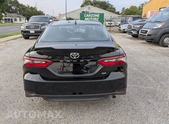 2023 Toyota Camry LE - miniatura 13