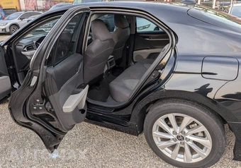 2023 Toyota Camry LE - miniatura 23