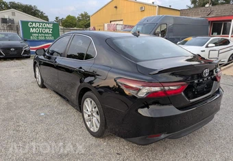 2023 Toyota Camry LE - miniatura 5