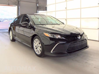 2023 Toyota Camry LE - miniatura 3