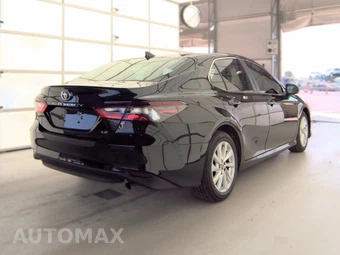 2023 Toyota Camry LE - miniatura 4