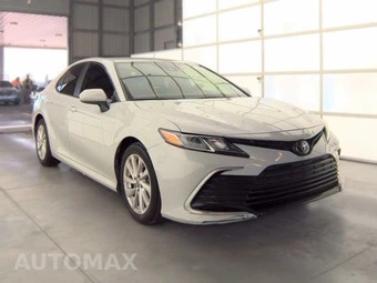 2023 Toyota Camry LE - miniatura 3