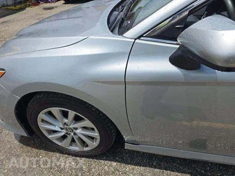 2023 Toyota Camry LE - miniatura 21