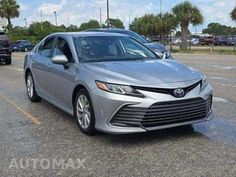 2023 Toyota Camry LE - miniatura 4