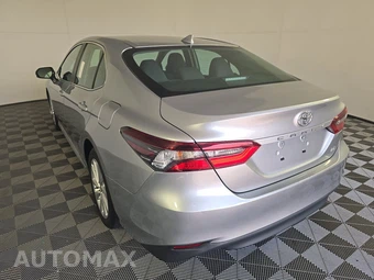 2023 Toyota Camry LE - miniatura 6